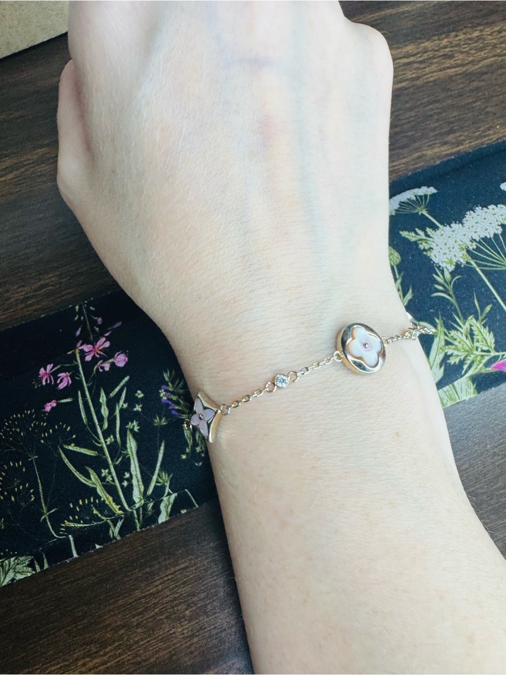 Beautiful Mother of Pearl Bracelet